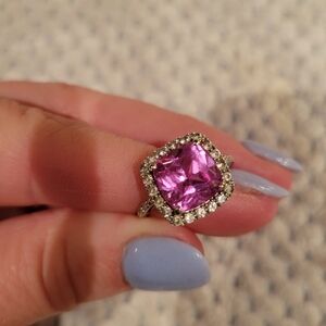 10k White Gold And Pink Sapphire Ring